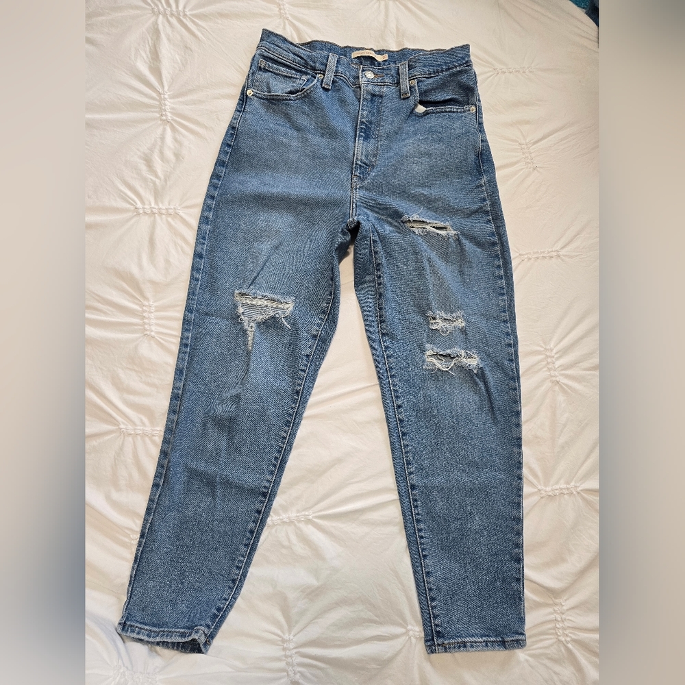 Levi Jeans Mom Jean's size 30